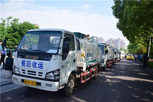 食堂餐廚垃圾清運車(chē)