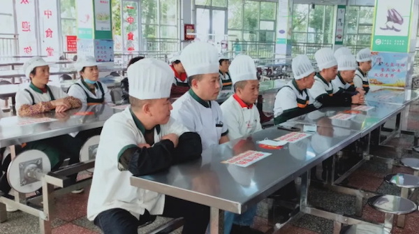 學(xué)校食堂從業(yè)人員食品安全培訓